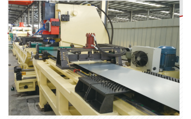 COMP305型數(shù)控沖孔、剪切、開(kāi)收卷生產(chǎn)線(xiàn)